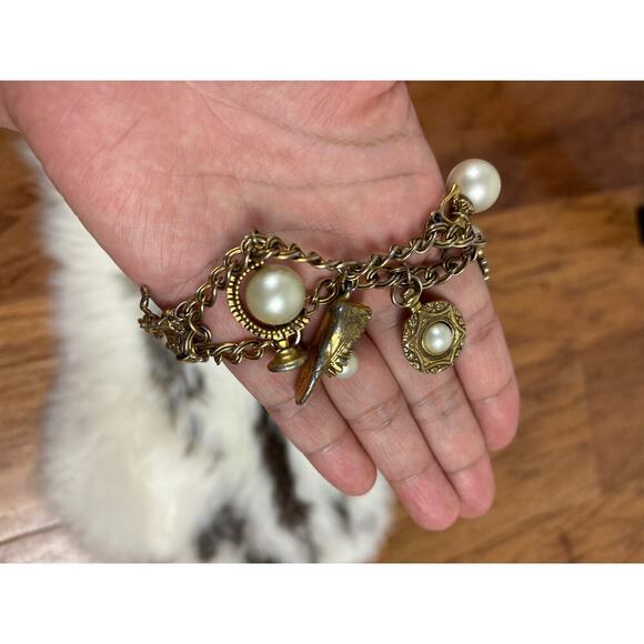 B7 Circo Victorian Style Charm Bracelet Vintage Rare Statement Collector Royal - Picture 8 of 12